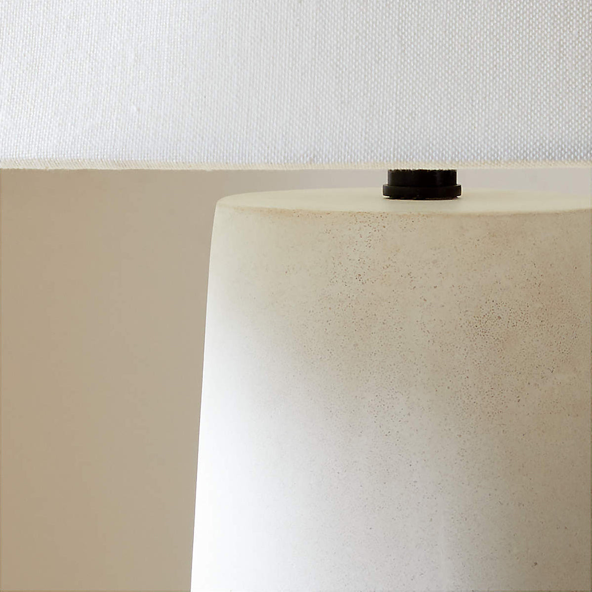 Columnil lámpara de pie blanca