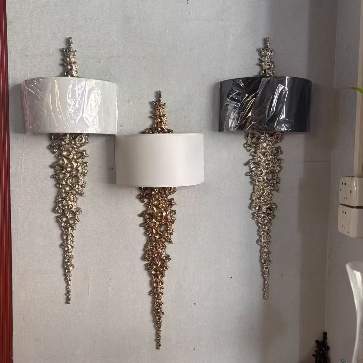 Nocthar aplique de pared en latón