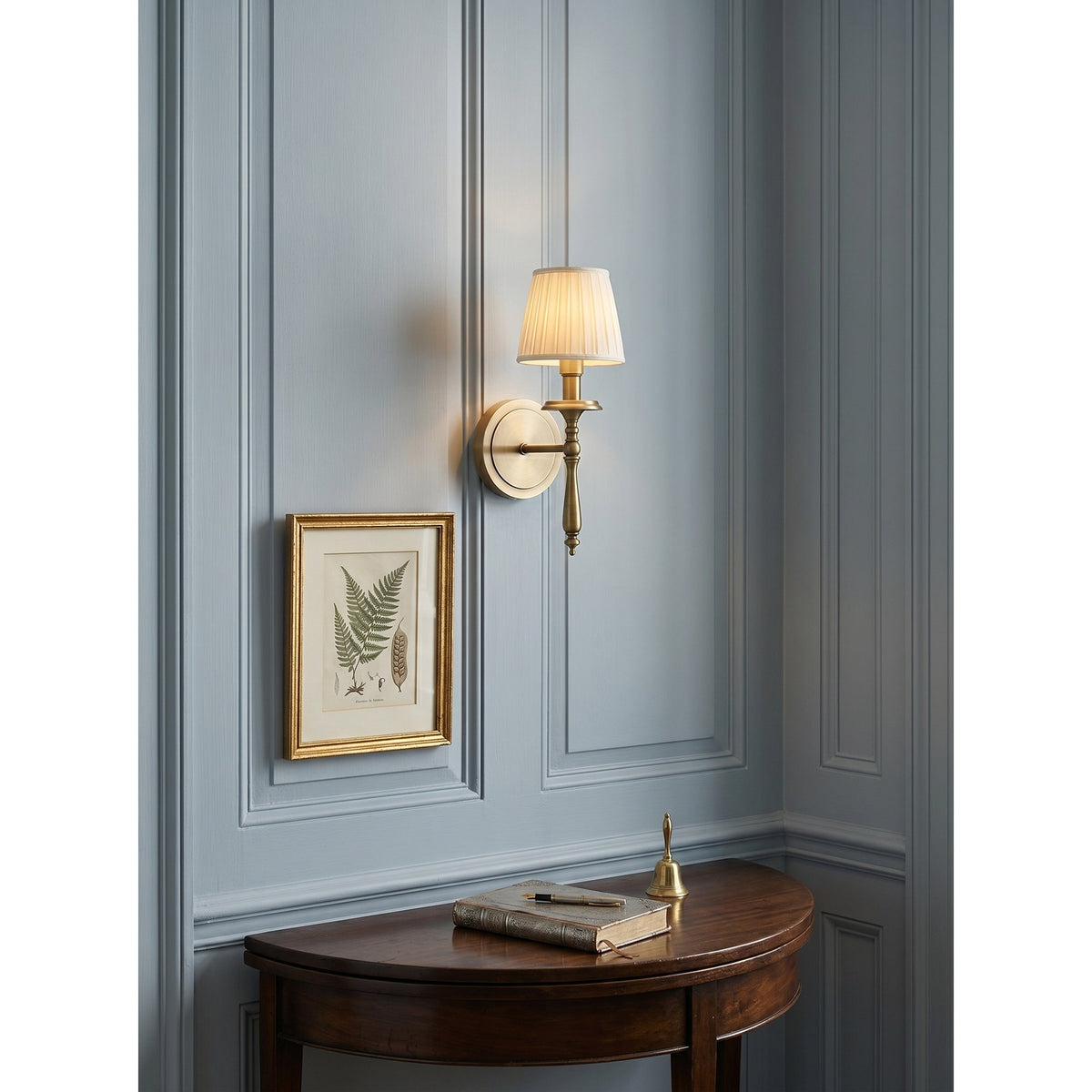 Oriisine aplique de pared de latón