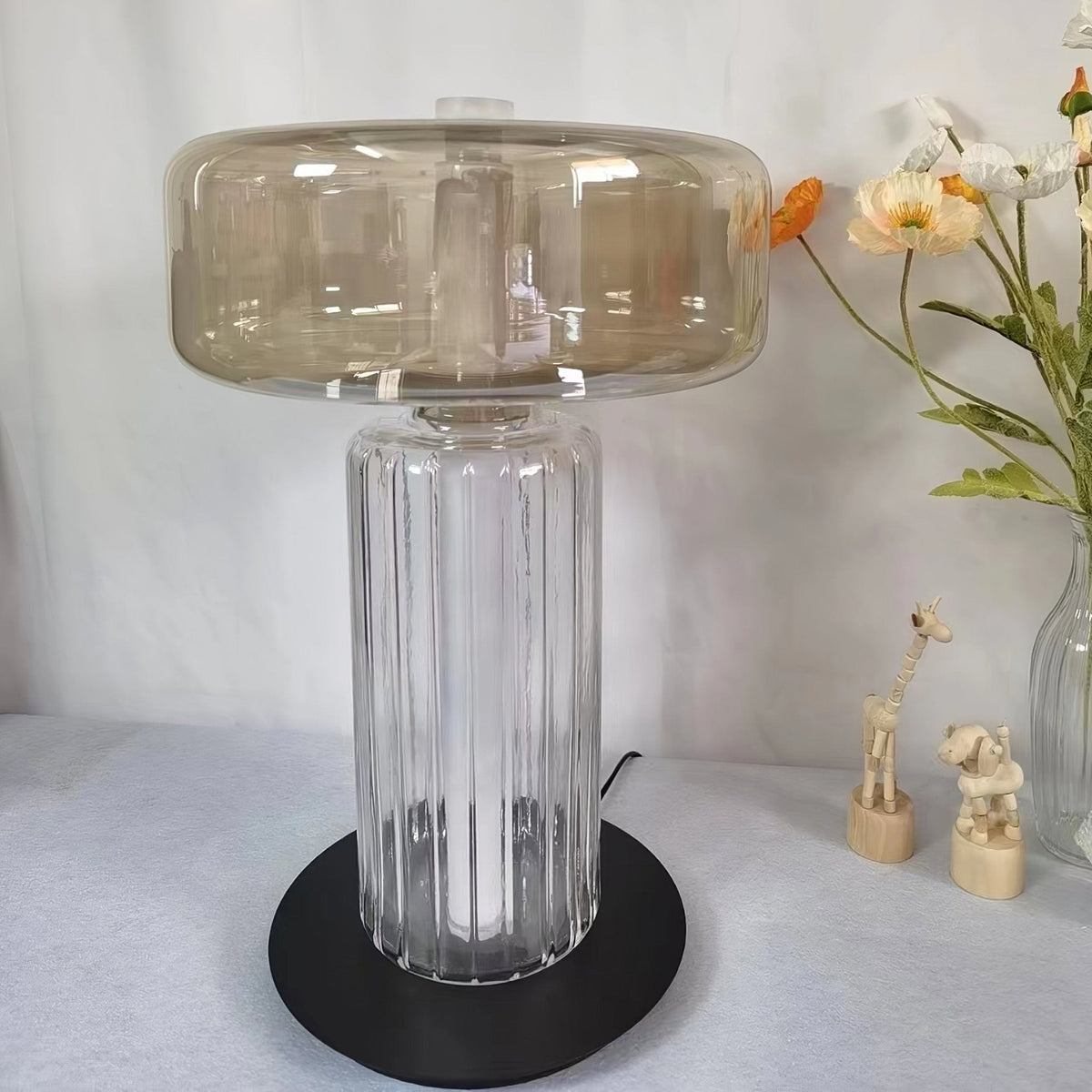 Svora lámpara de mesa moderna de vidrio
