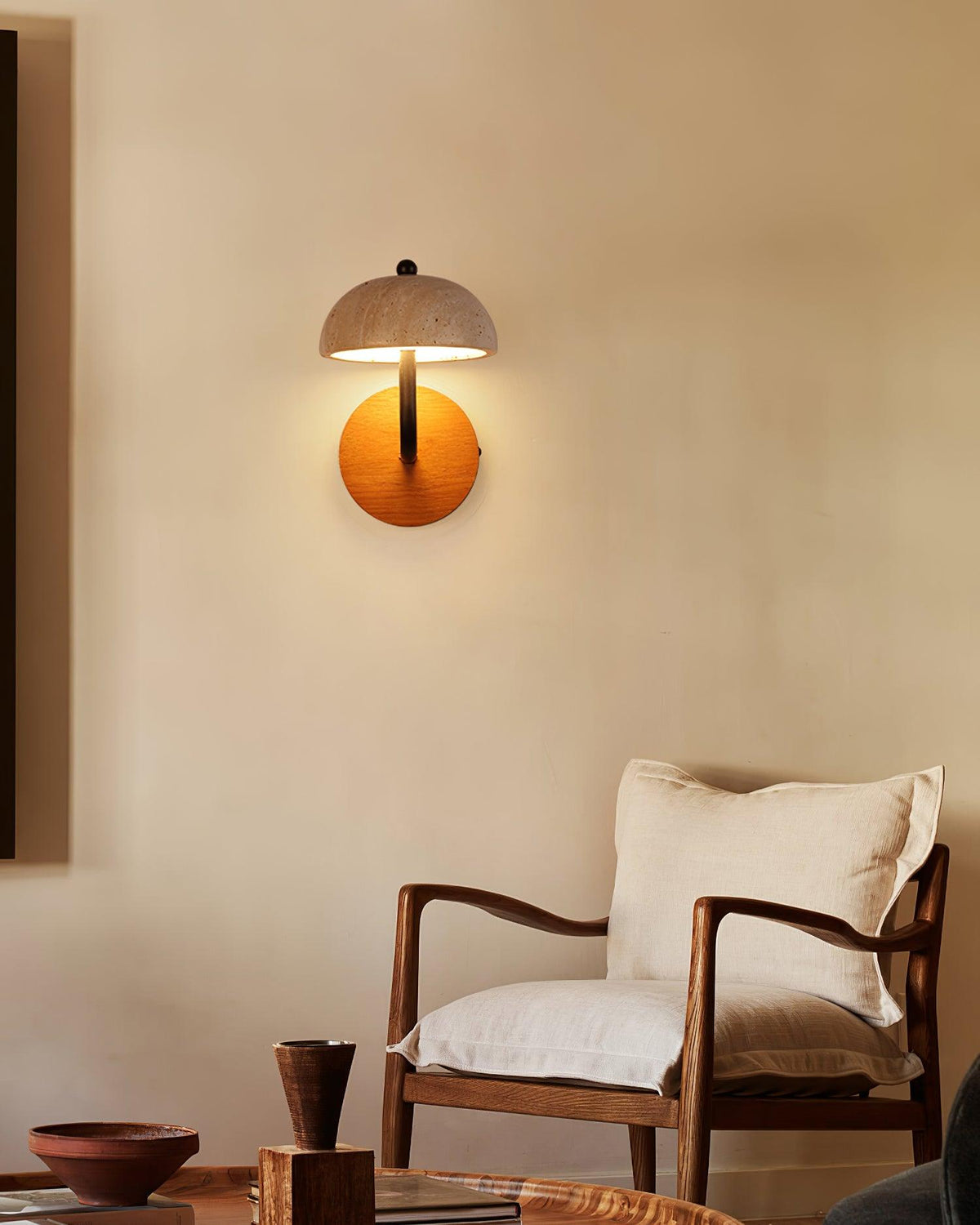 Solaro aplique de pared travertino pantalla semicúpula