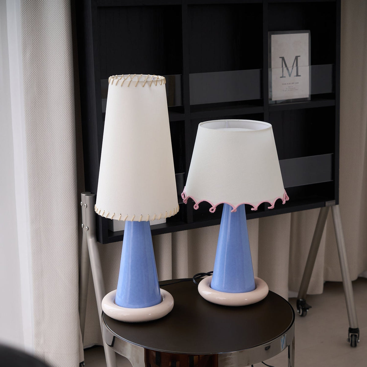 Rhett lámpara de mesa moderna de cerámica