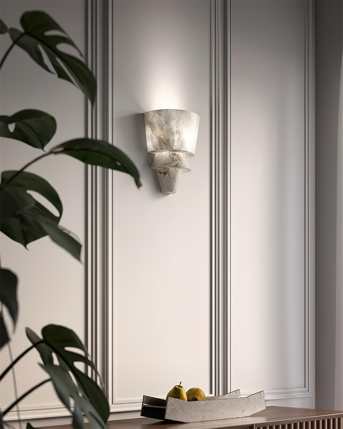 Alvian aplique de pared elegante blanco alabastro escalonado