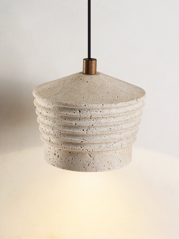 Hana lámpara colgante con textura ribeteada en travertino natural amarillo