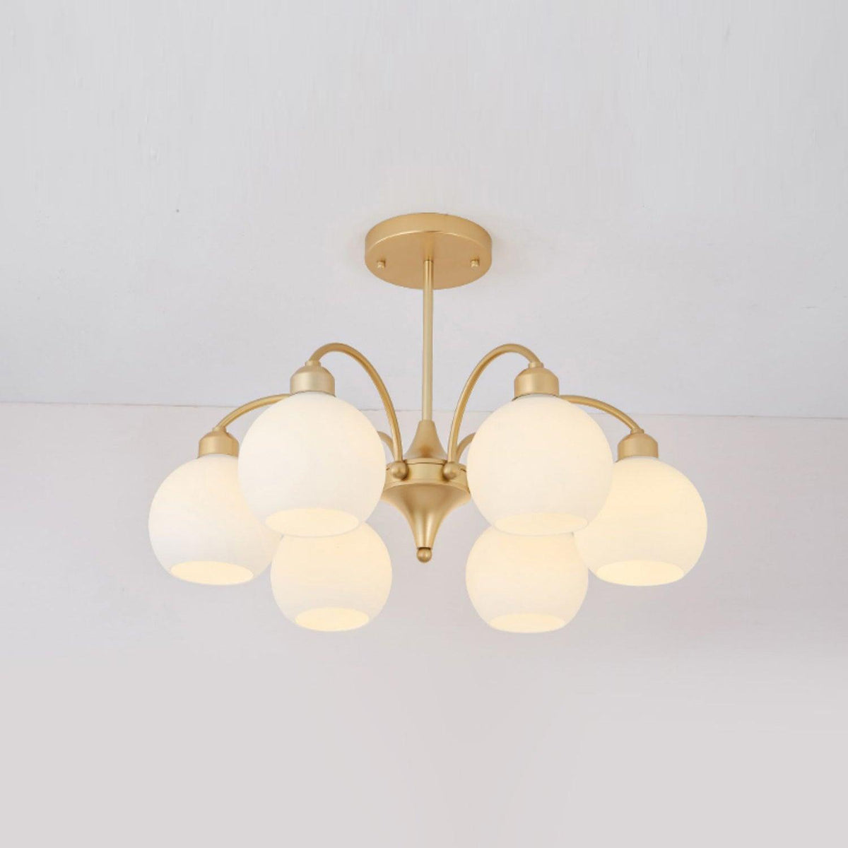 Zusk lámpara de araña esculpida en vidrio dorado moderna 8-Light
