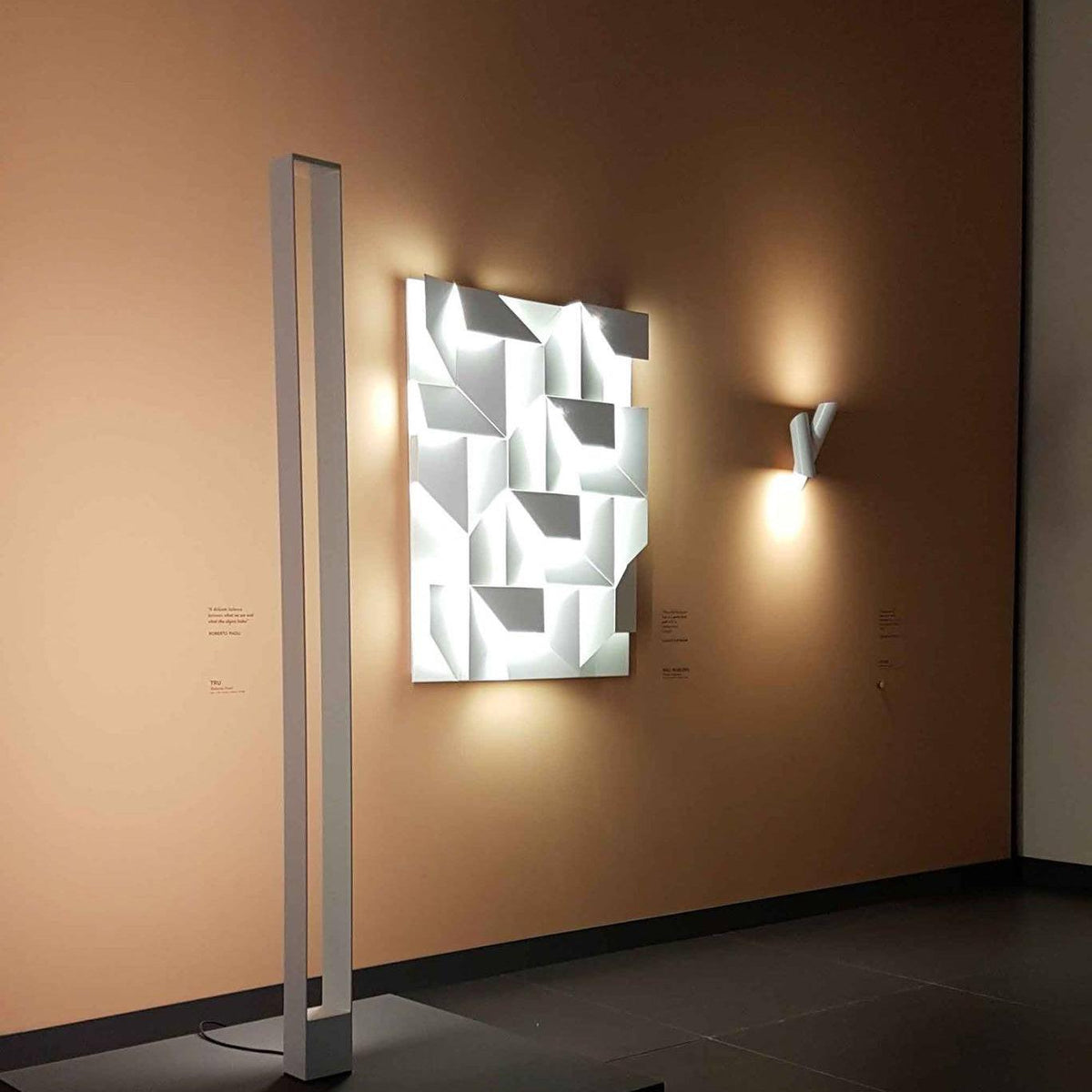 Deloza aplique de pared Shadows recargable