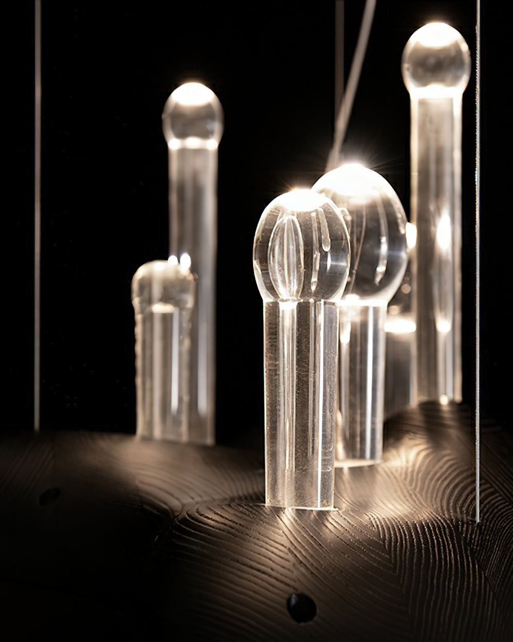 Umare lámpara colgante Whimsical de vidrio y madera
