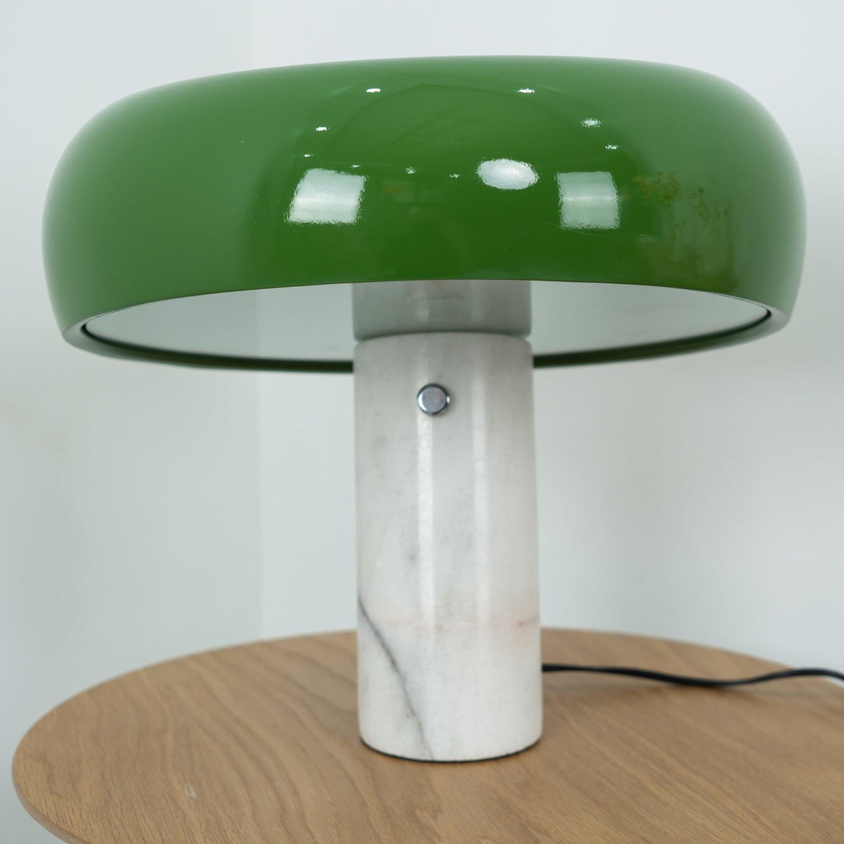 Nucleus lámpara de mesa de mármol