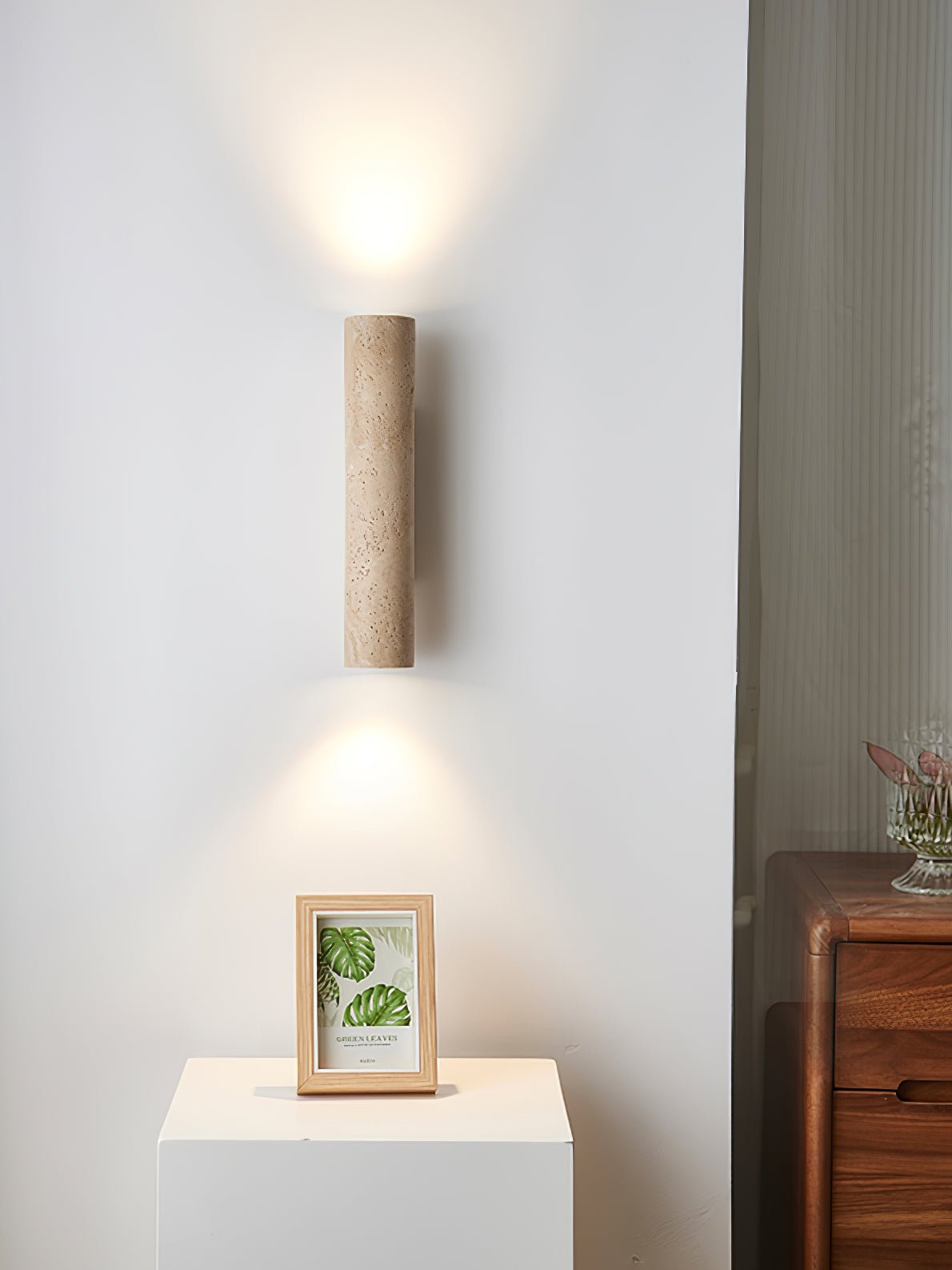 Seranise Slim Cylinder travertino aplique de pared