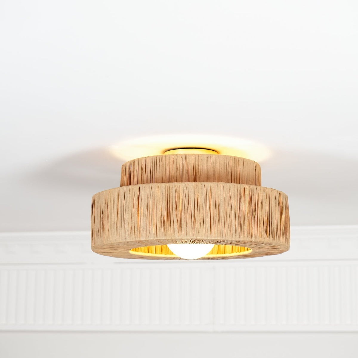 Ilthean lámpara de techo con paja natural artísticamente diseñada