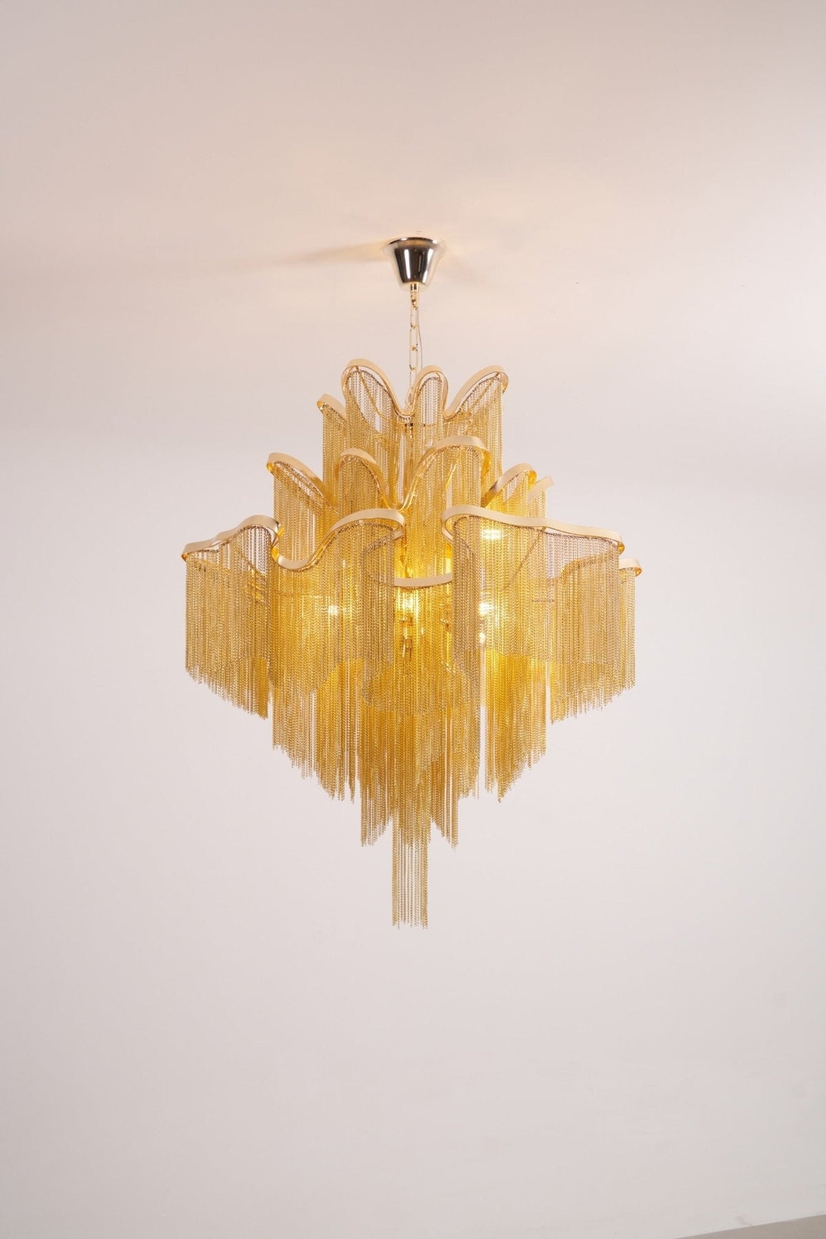 Noririne lámpara de araña Stream Chain