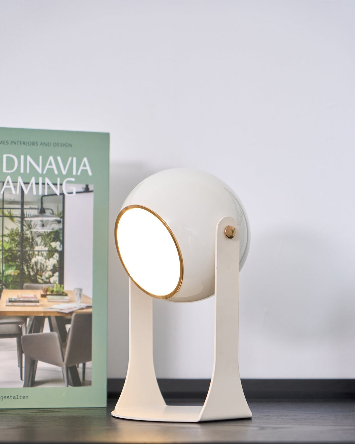 Ulsken lámpara de mesa de acrílico minimalista