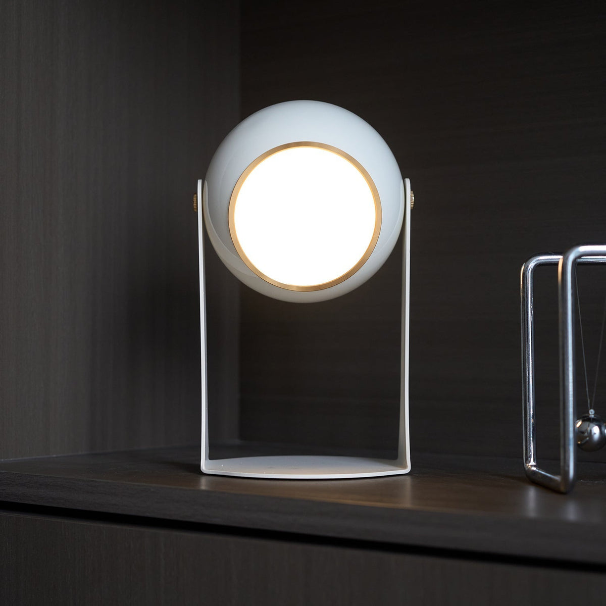 Ulsken lámpara de mesa de acrílico minimalista