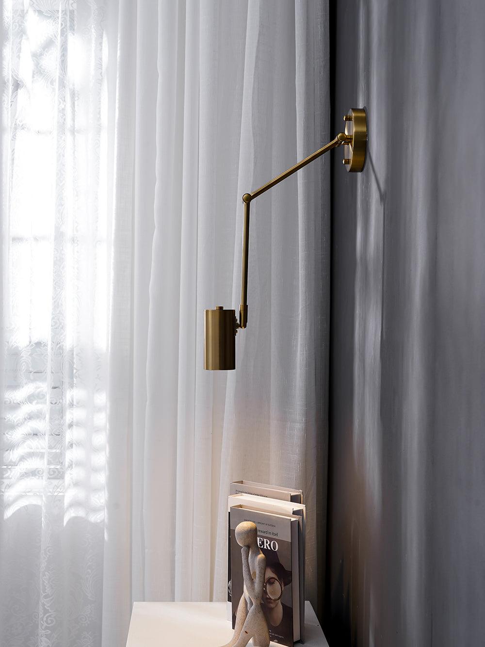 Auraelle aplique de pared con brazo articulado de latón regulable