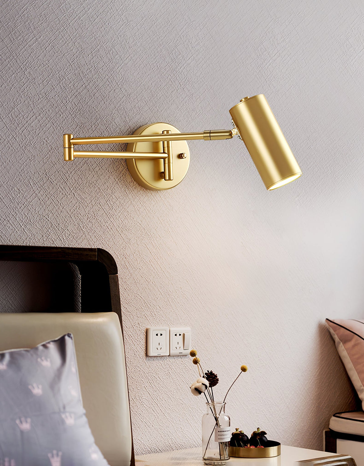 Auraelle aplique de pared con brazo articulado de latón regulable