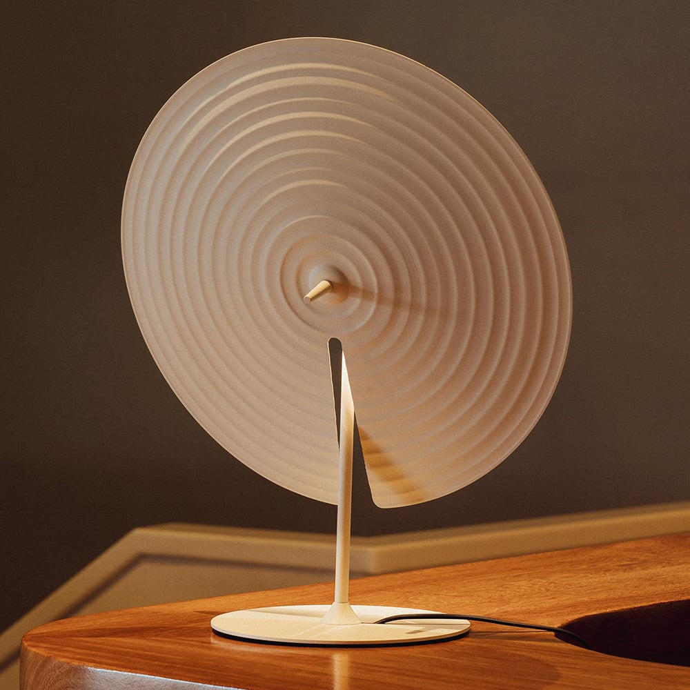 Vortex lámpara de mesa moderna de aluminio