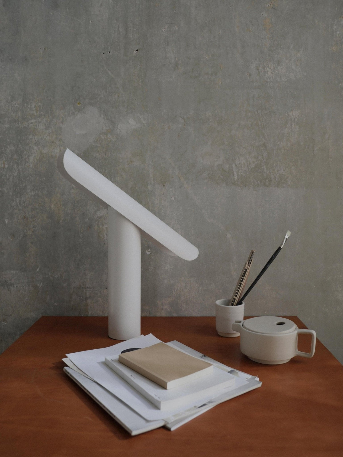 Zenice lámpara de mesa minimalista