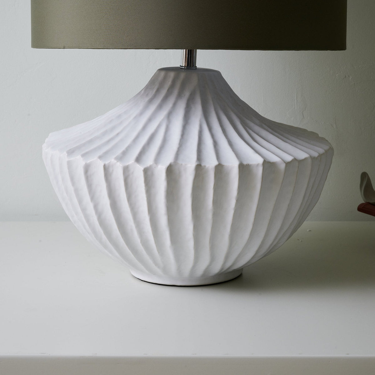 Selinelia lámpara de mesa minimalista