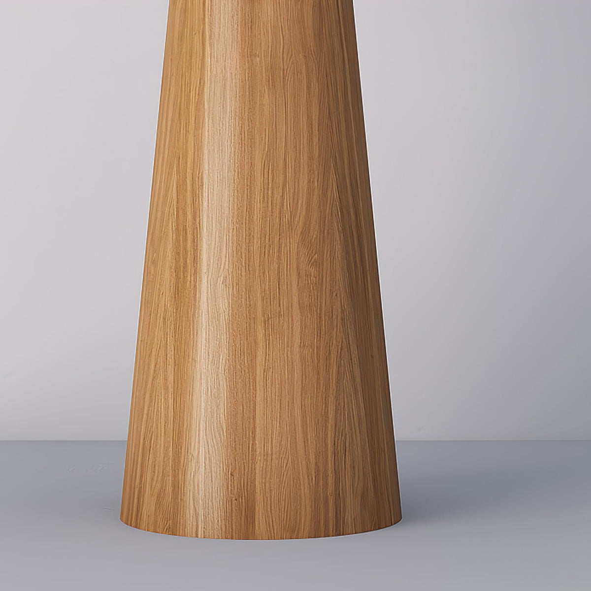 Apex lámpara de pie en madera con base cónica