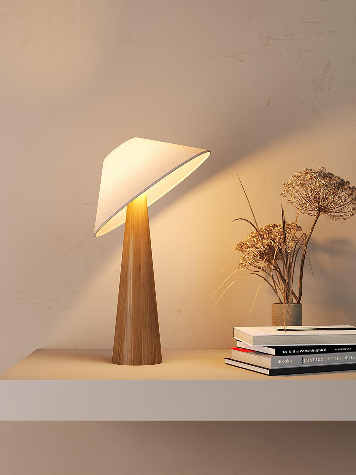 Apex lámpara de pie en madera con base cónica