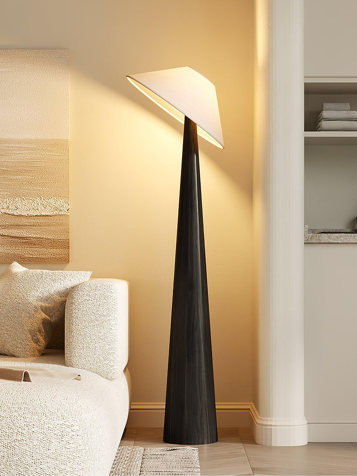 Apex lámpara de pie en madera con base cónica