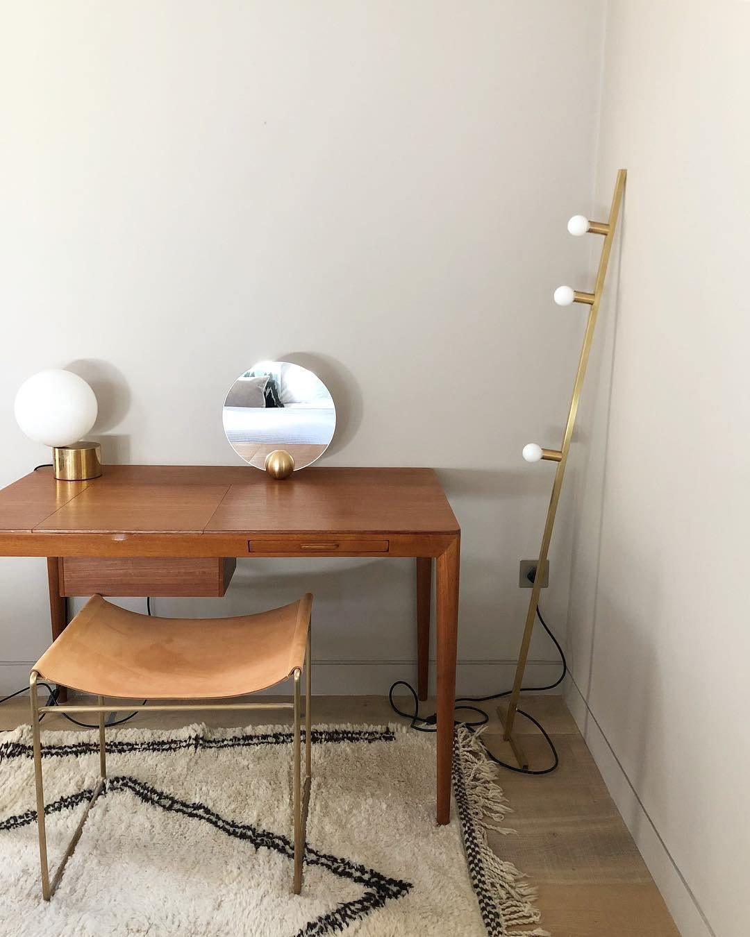 Eiraella lámpara de mesa de vidrio industrial