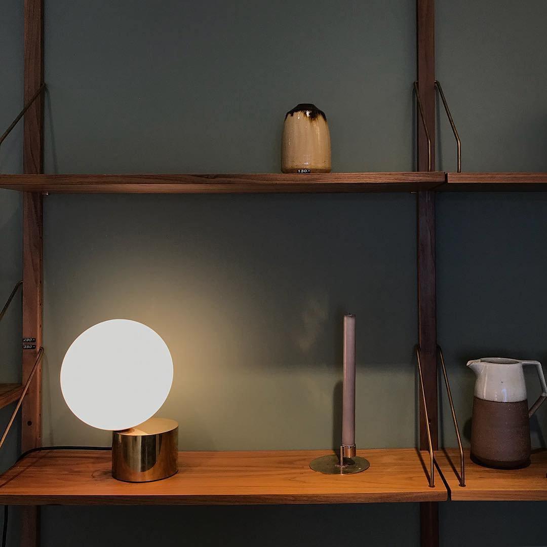 Eiraella lámpara de mesa de vidrio industrial