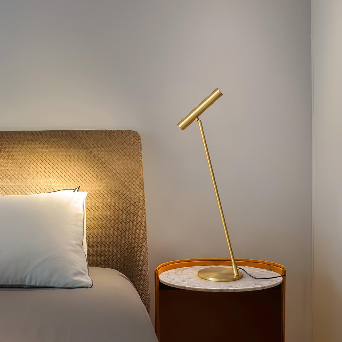 Anor lámpara de mesa minimalista