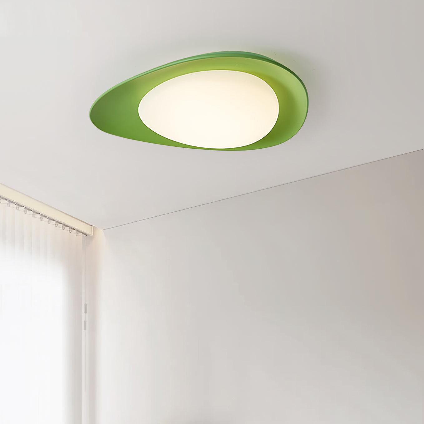 Aria Lámpara de Techo con Forma de Guijarro en Verde y Beige
