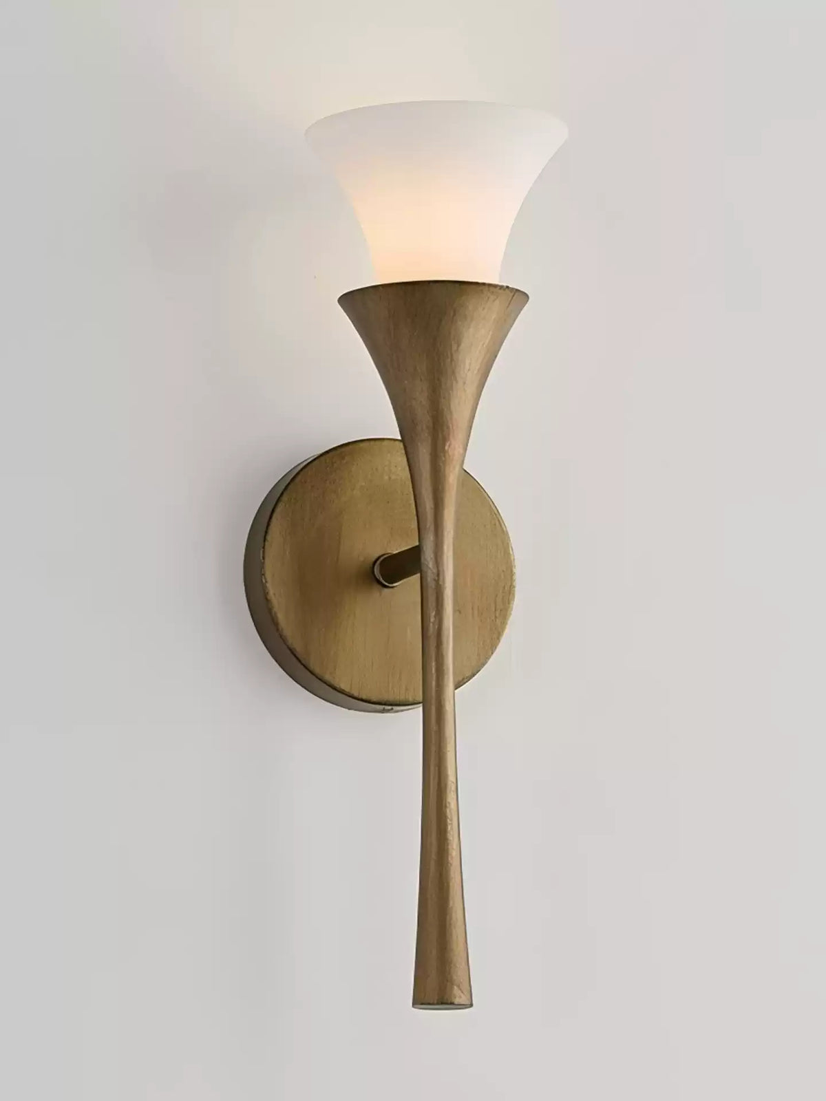 Solalette aplique de pared de latón con doble cúpula