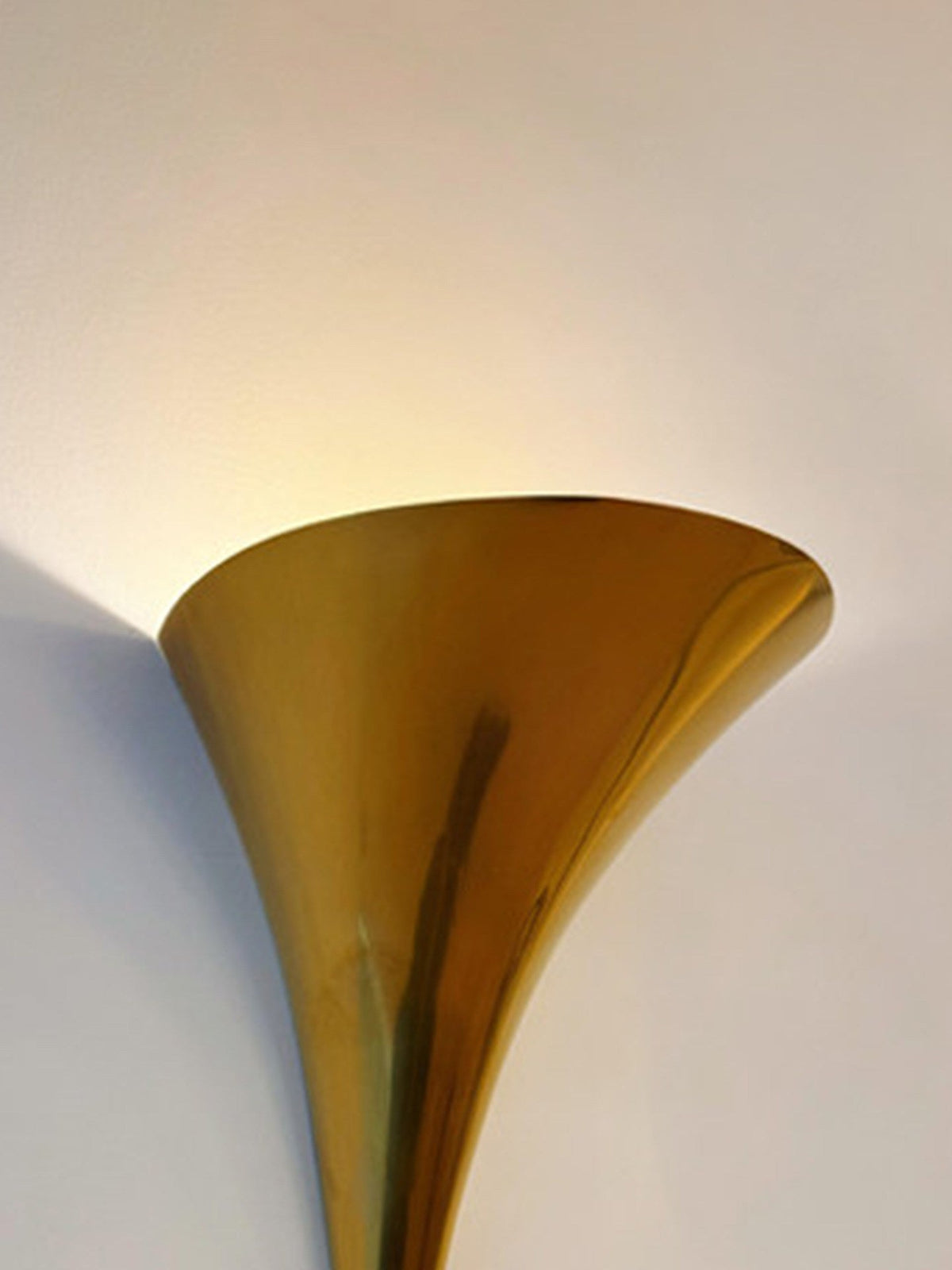 Aurette aplique de pared cono