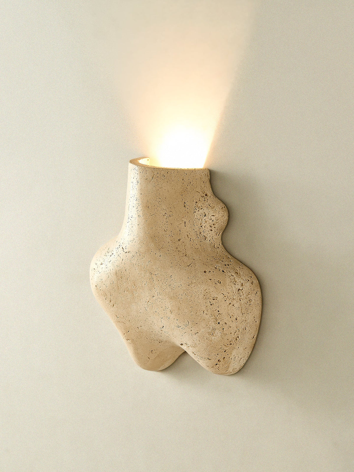 Whitlow aplique de pared abstracto en travertino
