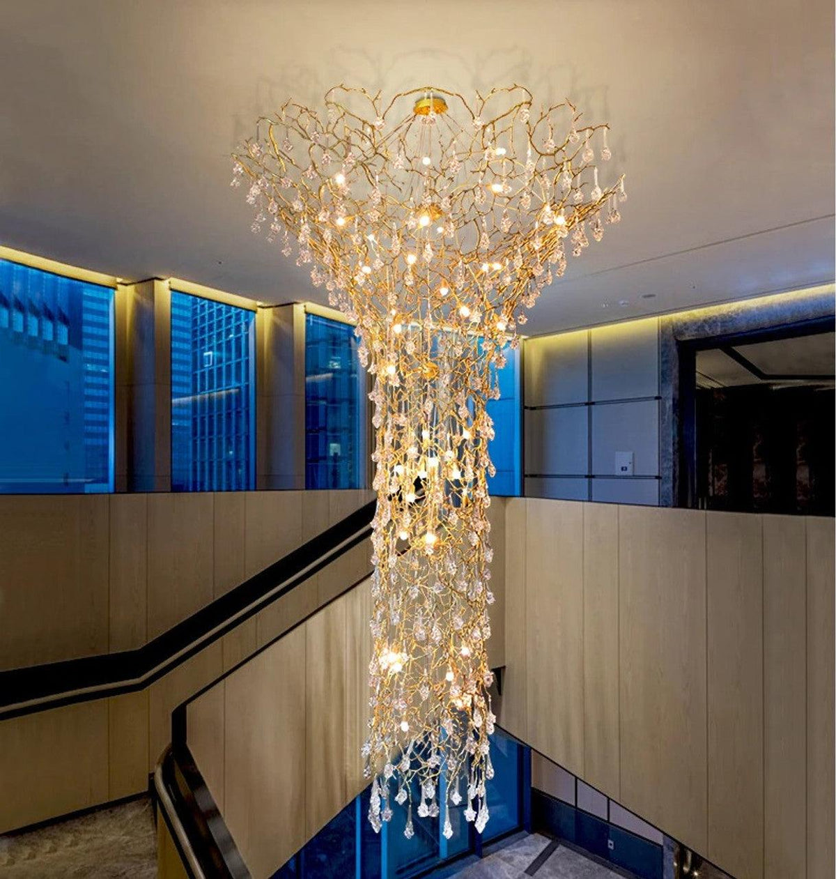 Abeleisa lámpara de araña de rama de árbol en latón con cristal para escalera