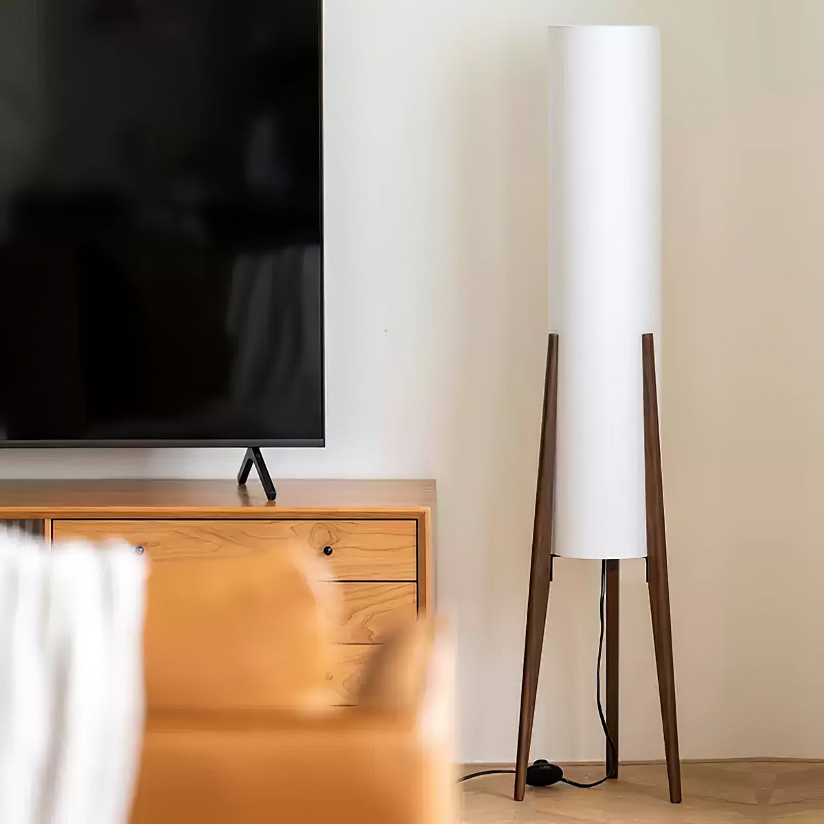 Triluxe lámpara de pie moderna de madera y tejido