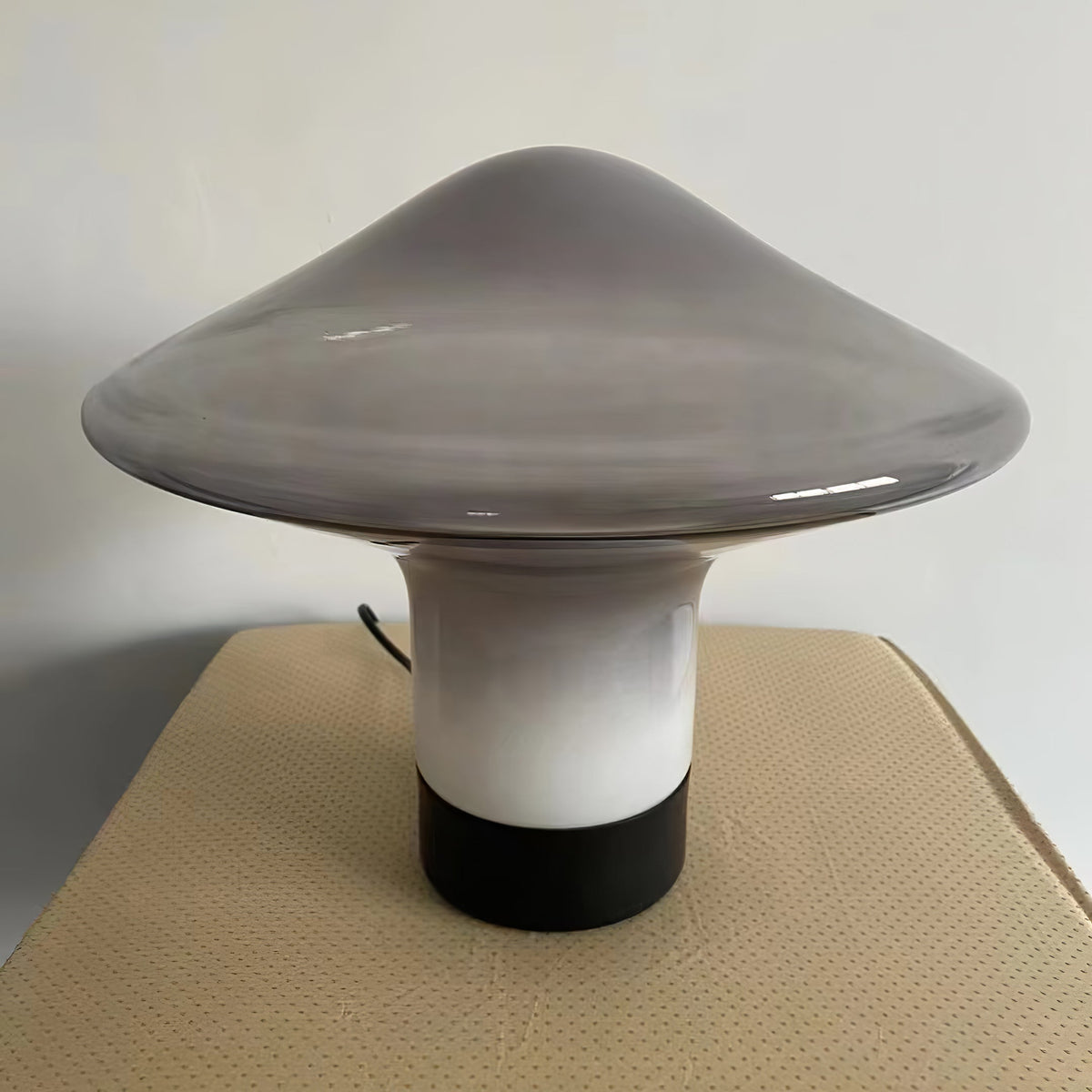 Taura lámpara de mesa contemporánea
