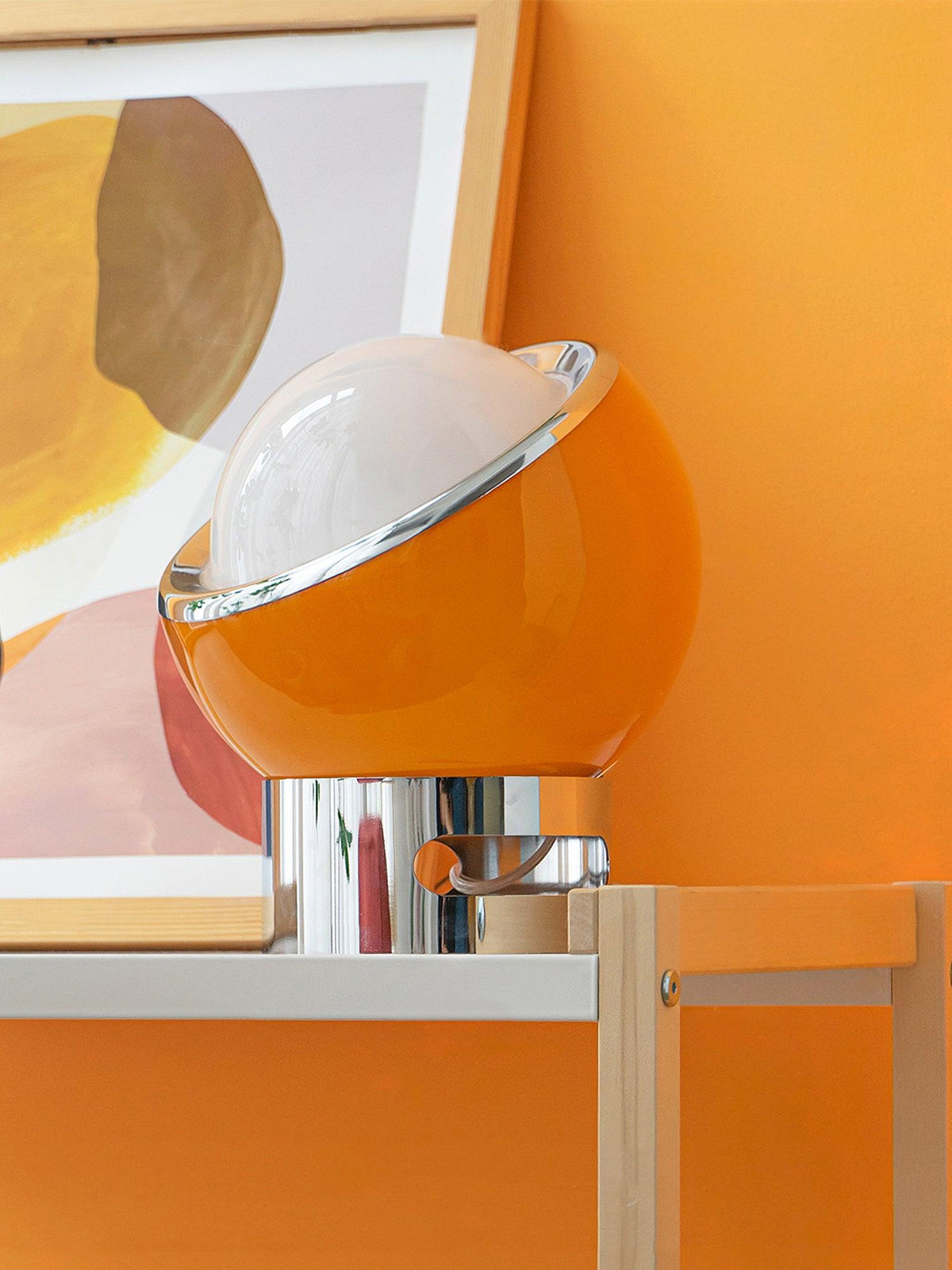 Halonce lámpara de mesa futurista de acero