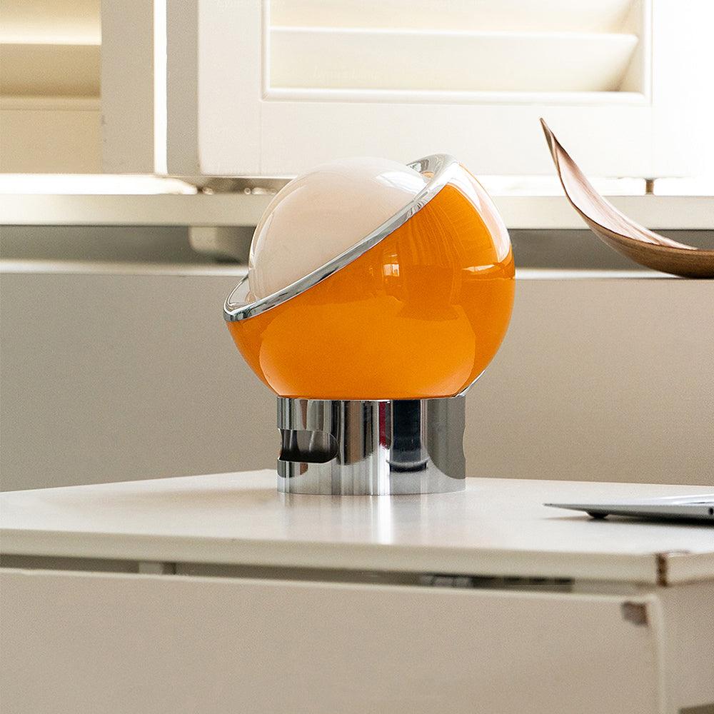Halonce lámpara de mesa futurista de acero
