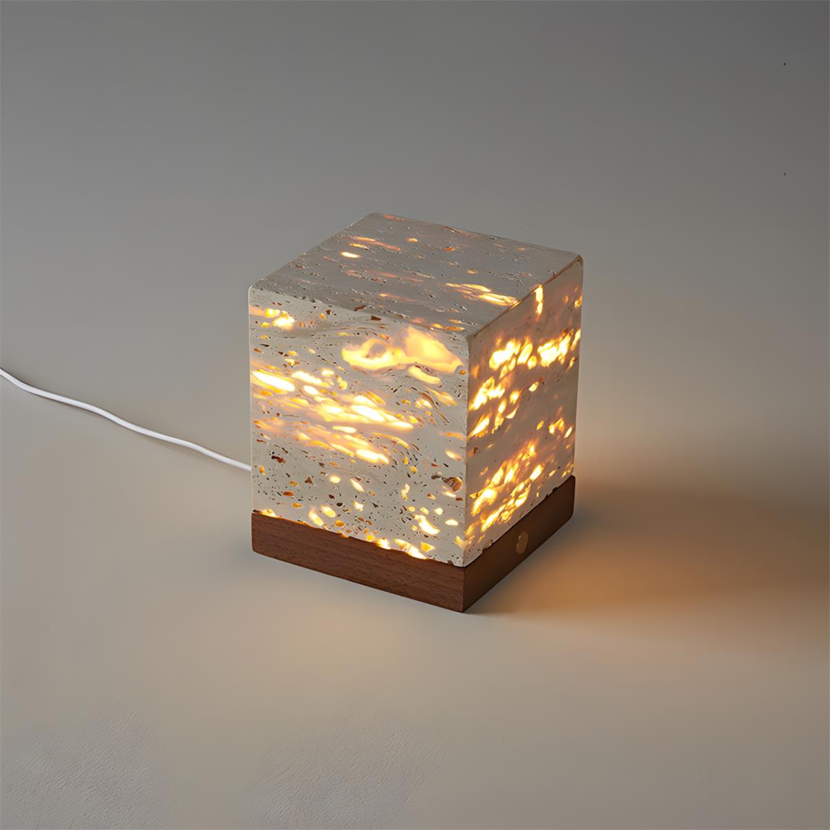 Obelisk lámpara de mesa