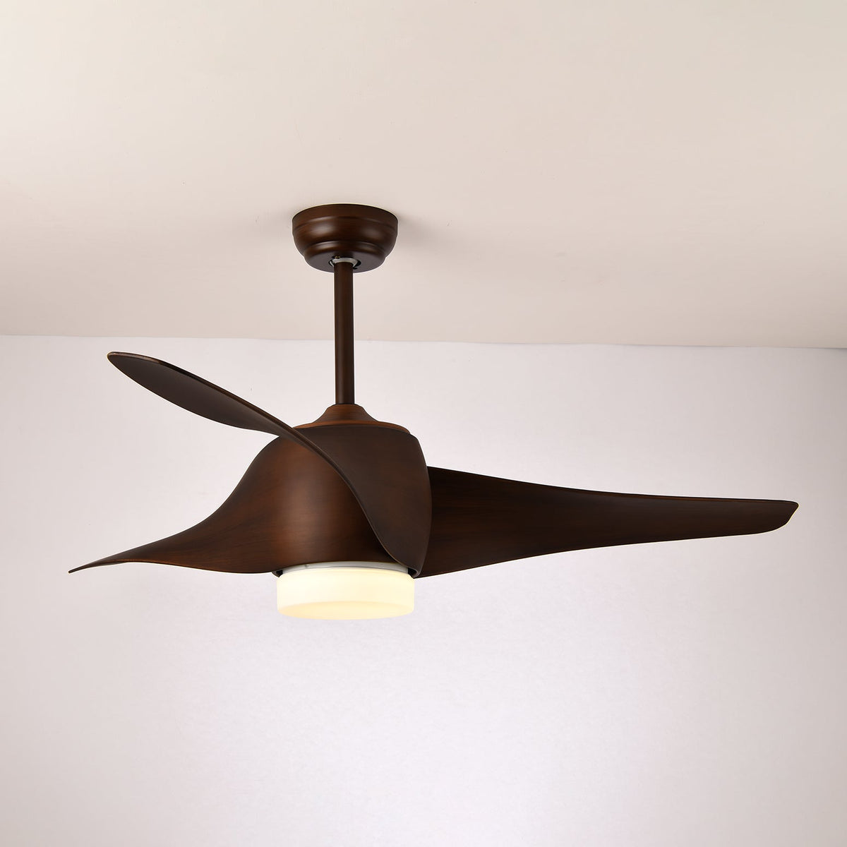 Umber ventilador de techo con luz