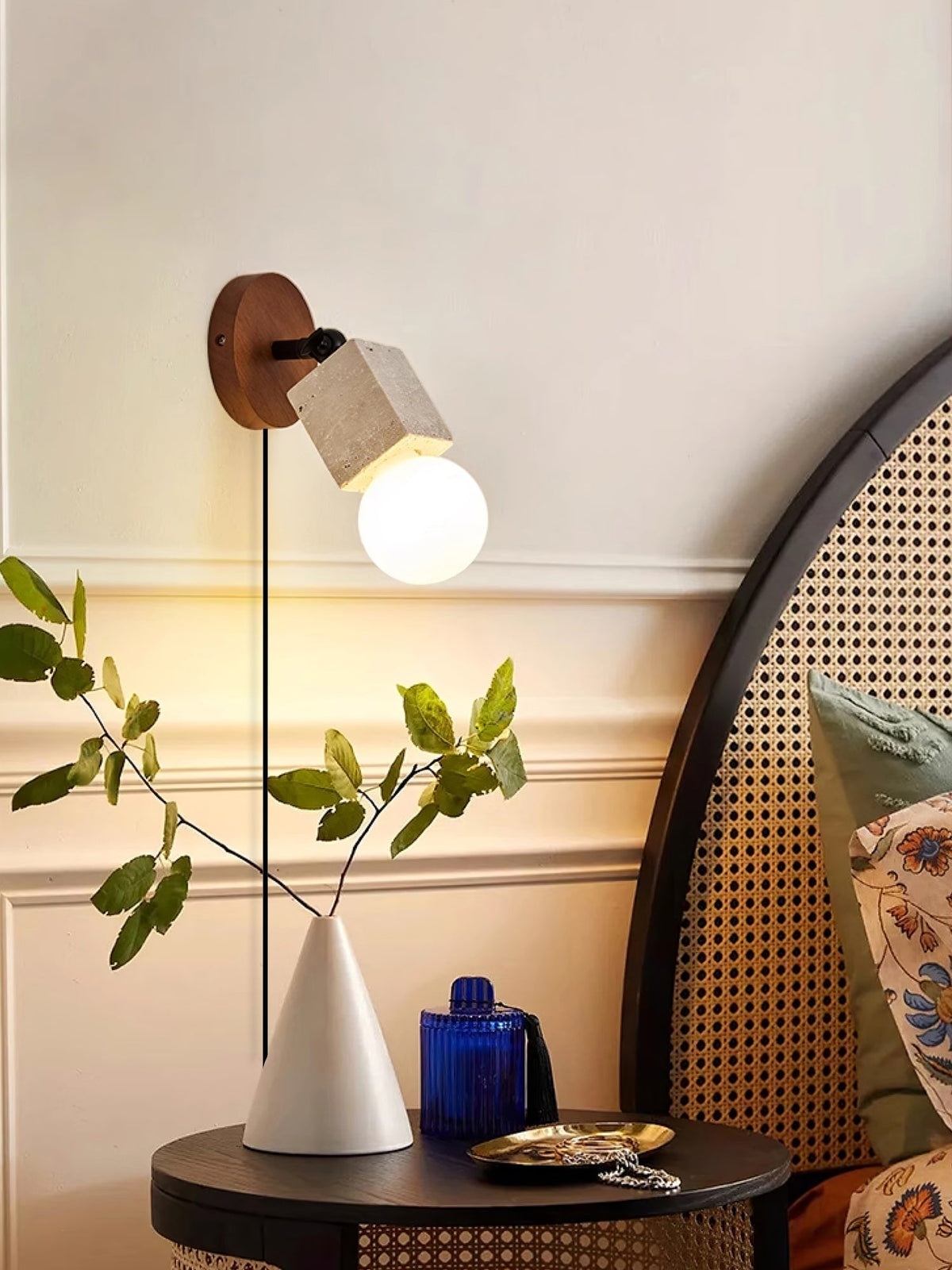 Norinira aplique de pared travertino enchufable