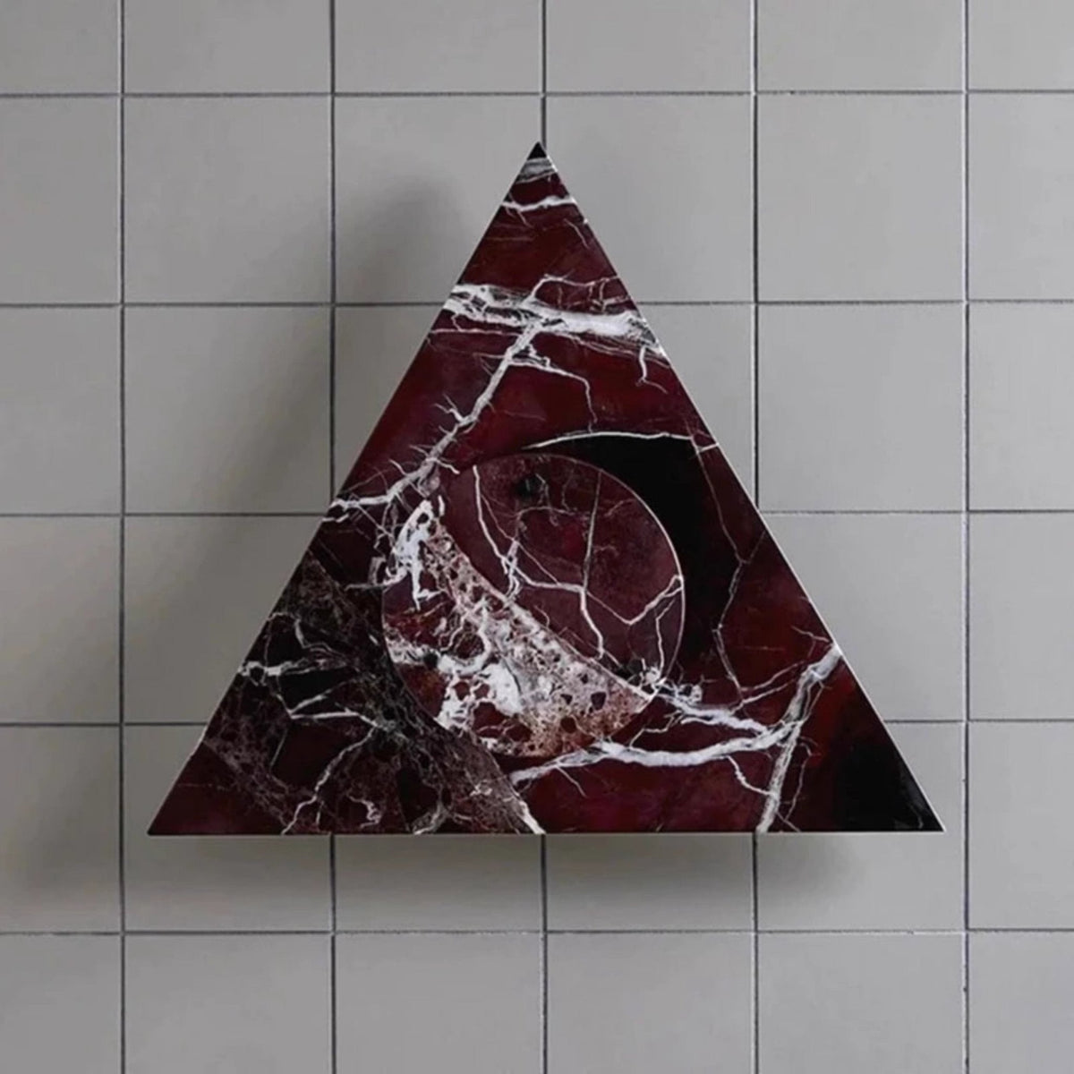 Pyramid aplique de pared de mármol rústico