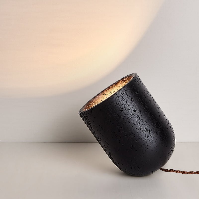 Lumi lámpara de mesa minimalista negra de travertino