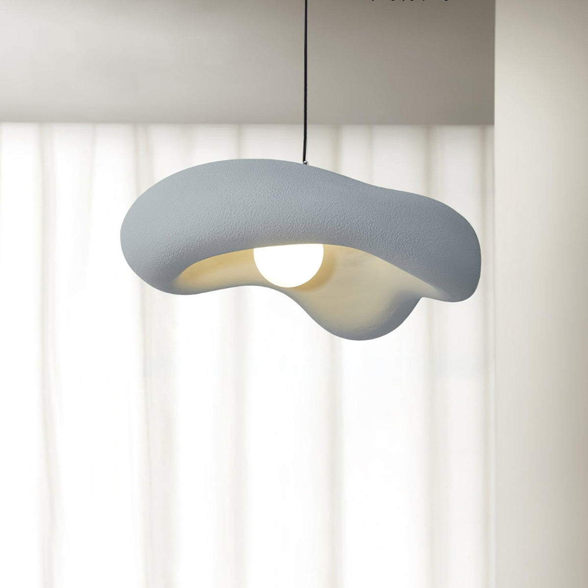 Lámpara colgante de resina en forma orgánica para interiores modernos natural