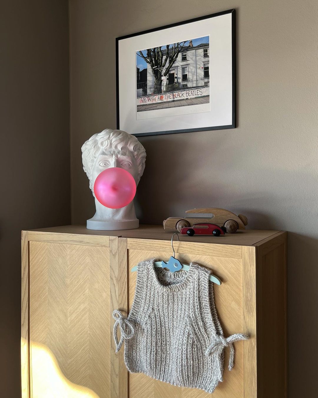 Vona lámpara de mesa contemporánea de vidrio