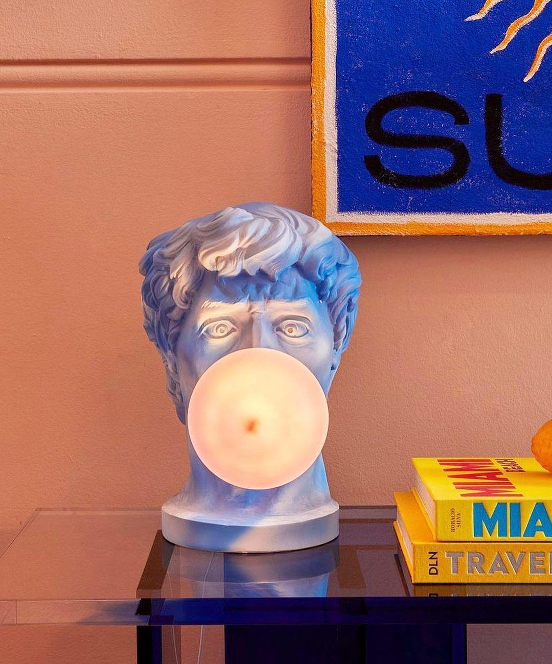 Vona lámpara de mesa contemporánea de vidrio