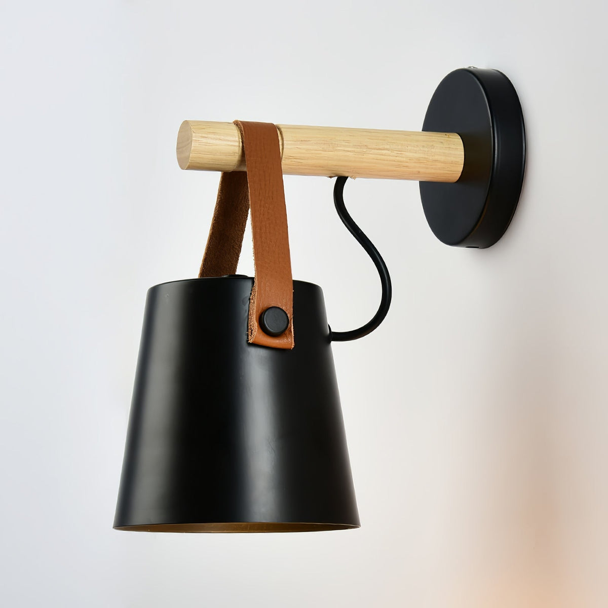 Virixon aplique de pared de madera y cuero
