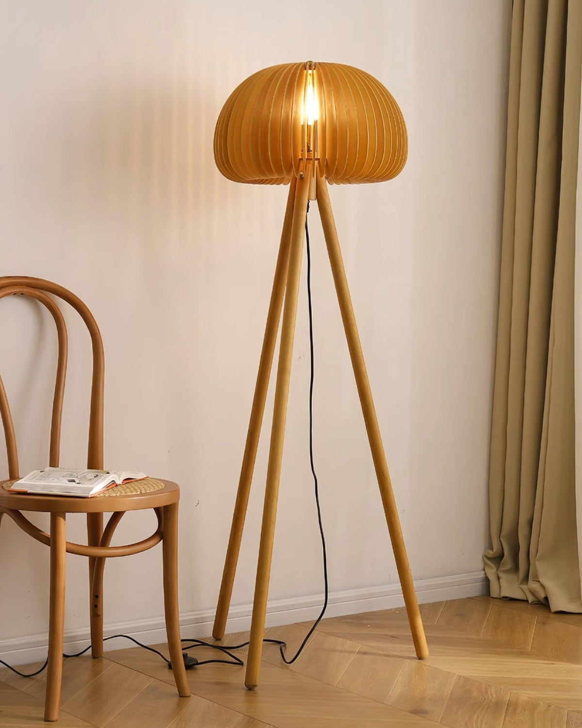 Zetalyre lámpara de pie de madera