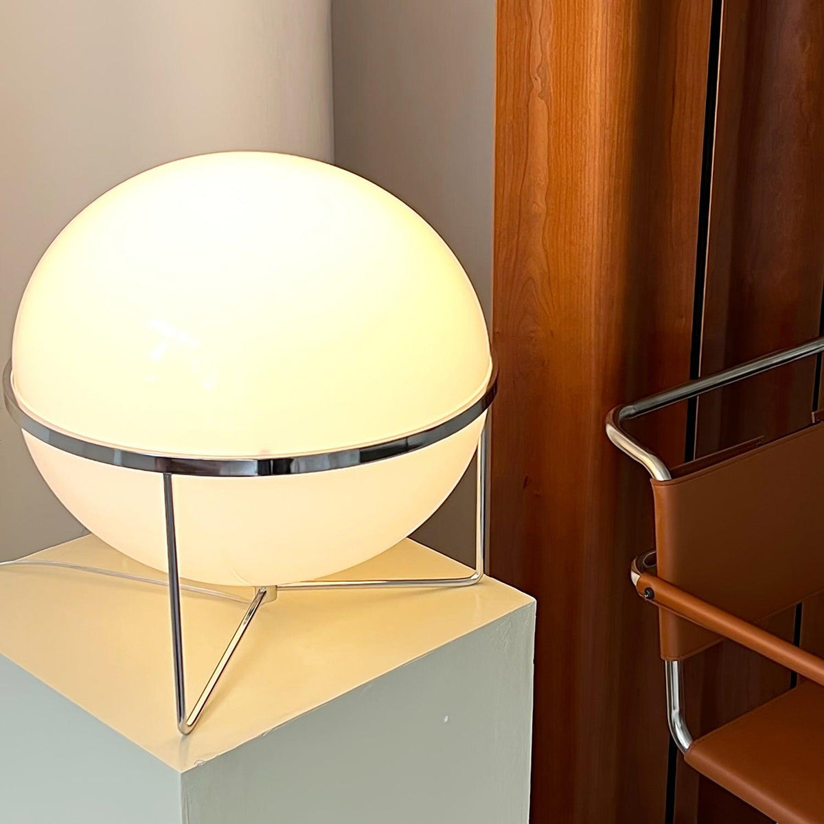 Cori lámpara de mesa minimalista