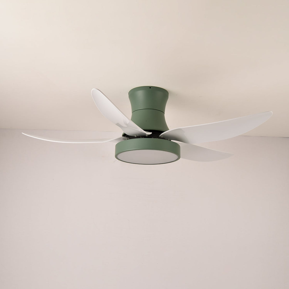 Jada ventilador de techo con luz moderno negro