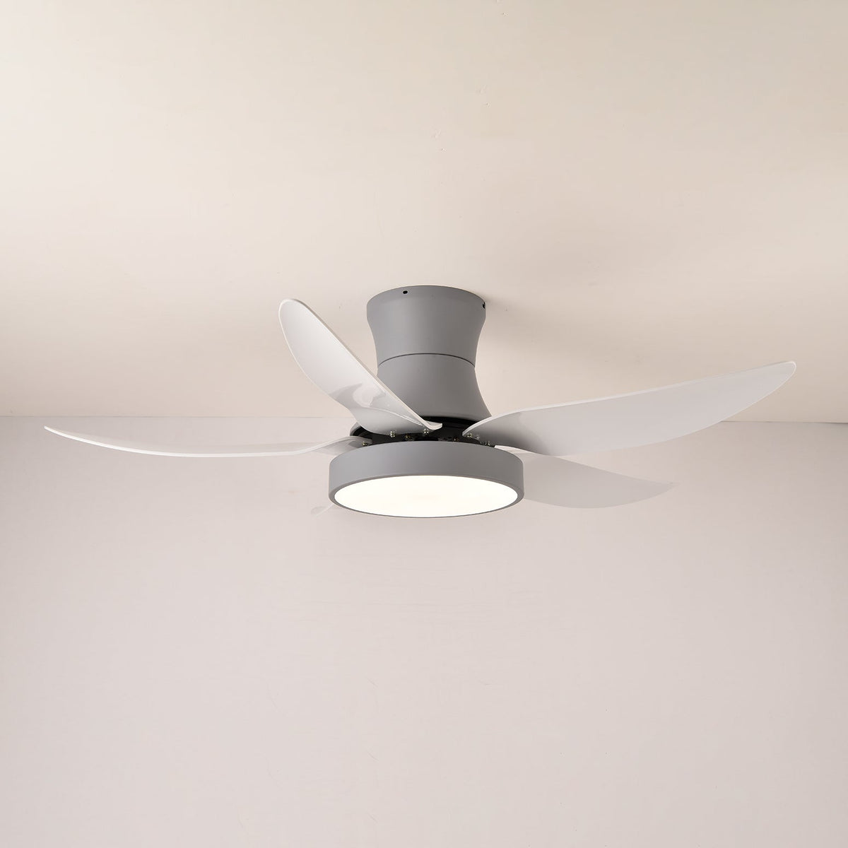 Jada ventilador de techo con luz moderno negro